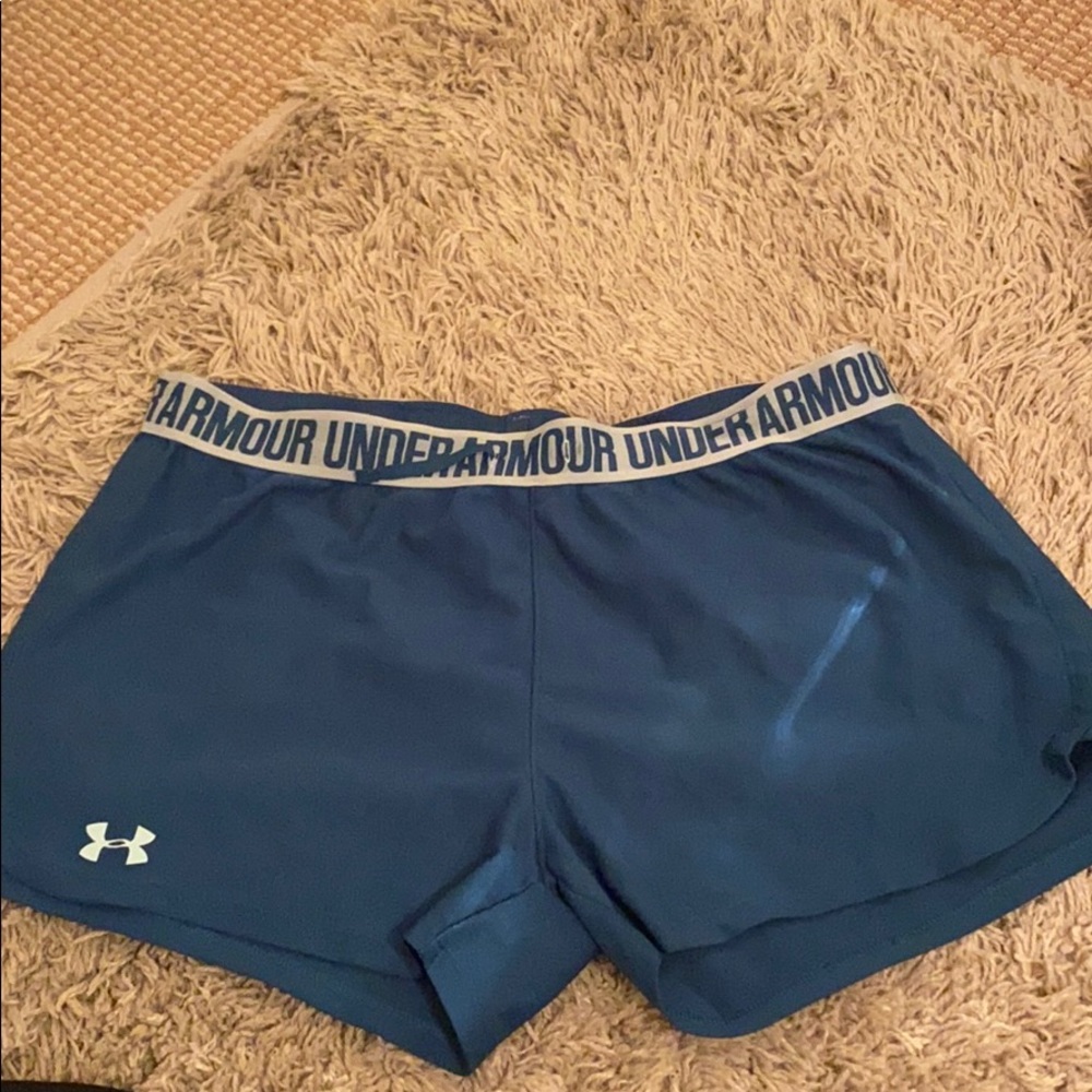 Underarmour shorts